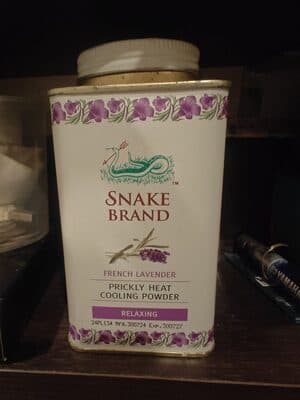 Snake Brand French Lavender Prickly Heat Cooling Powder
