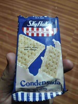 M.Y. San SkyFlakes Crackers Condensada