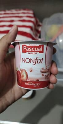 Pascual Nonfat Yogurt with Strawberry Bits