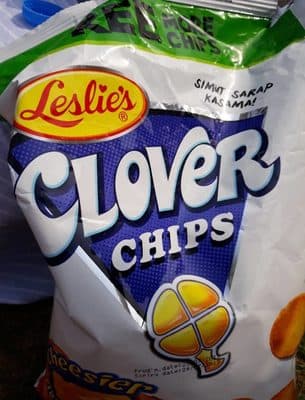 Leslie's Clover Chips Cheese